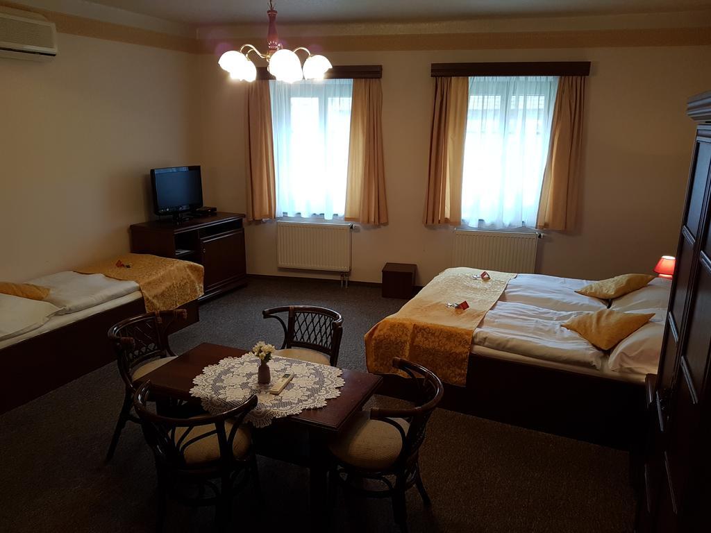 Hotel Barbora Cesky Krumlov Bagian luar foto